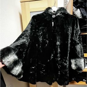 Faux fur sleeves  women’s cape pancho